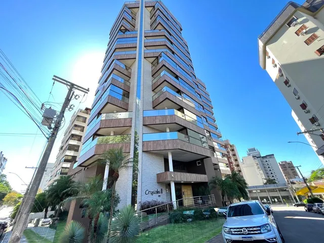 Apartamento com 3 dormitórios