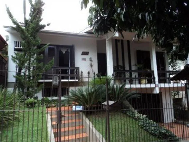 Casa com 3 dormitórios