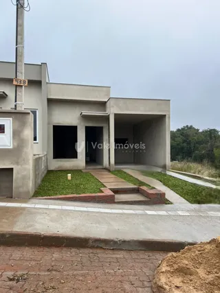Casa geminada com 2 dormitórios, foto 1