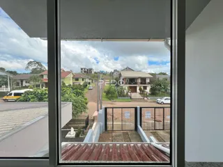 Vista da fachada de uma residência em Lajeado, Brasil.