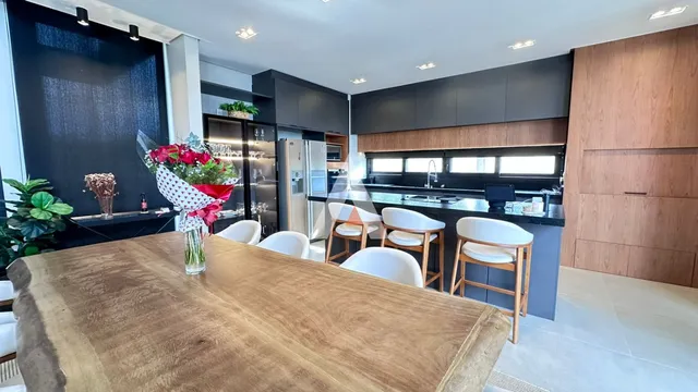 Casa com 4 dormitórios, foto 3