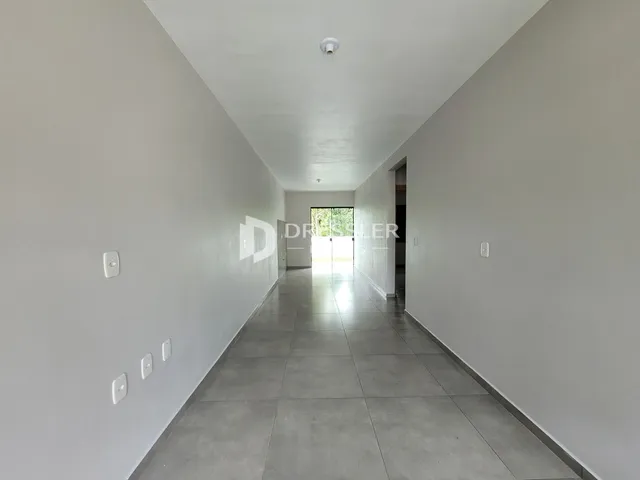 Corredor interno de uma propriedade em Lajeado, Brasil.