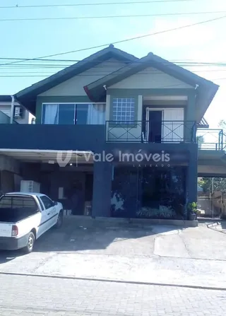 Casa com 4 dormitórios, foto 1