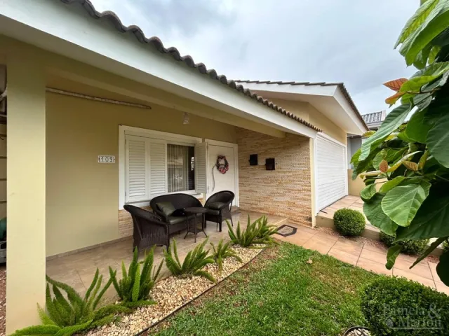 Casa com 3 dormitórios