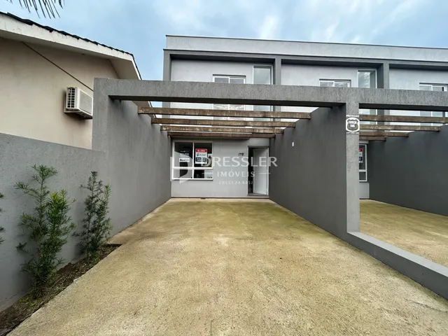 Sobrado com 2 dormitórios