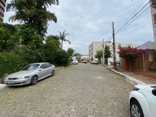 Vista da entrada de uma propriedade em Lajeado, Brasil.