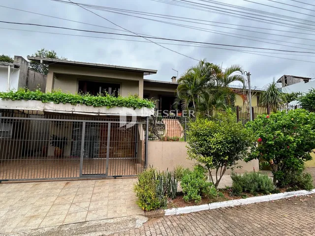 Casa com 3 dormitórios