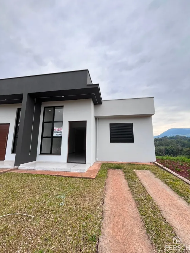 Casa geminada com 2 dormitórios