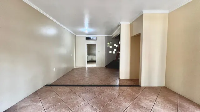 Casa com 3 dormitórios, foto 2
