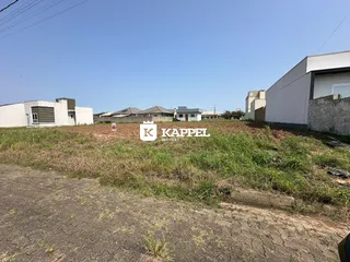 Vista externa de um terreno com vegetação alta em Lajeado, Brasil.