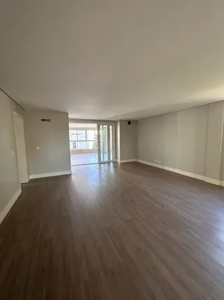 Apartamento com 3 dormitórios, foto 2