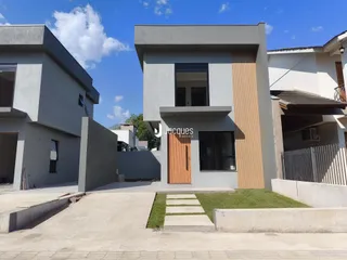 Fachada de uma residência moderna em Lajeado, Brasil.