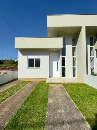 Casa geminada com 2 dormitórios, foto 1