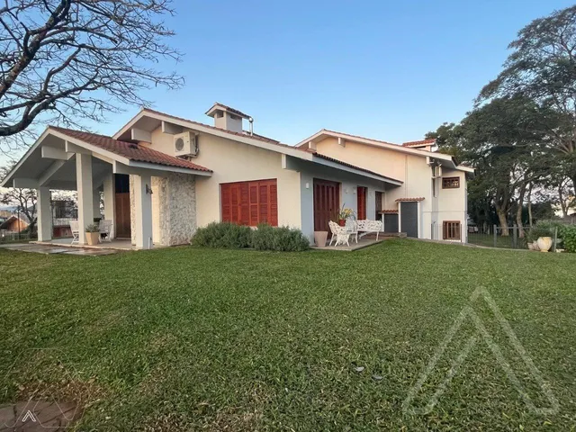 Casa com 5 dormitórios