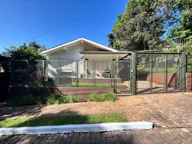 Casa com 3 dormitórios