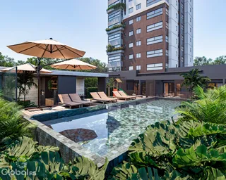Vista de uma área de piscina e jardim em Lajeado, Brasil.