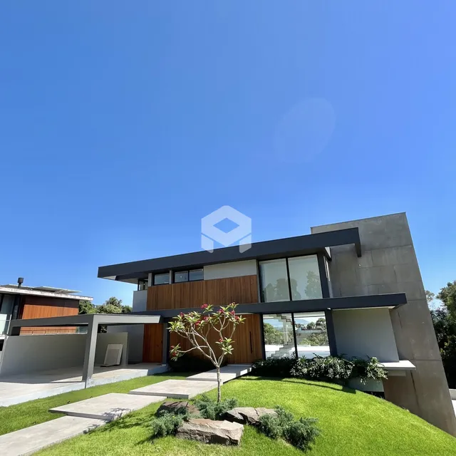 Casa com 4 dormitórios, foto 2