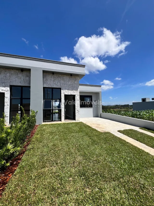 Casa geminada com 2 dormitórios