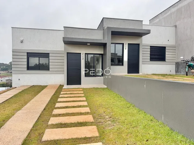 Fachada moderna de uma residência em Lajeado, Brasil.