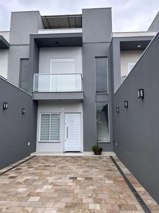 Sobrado com 2 dormitórios