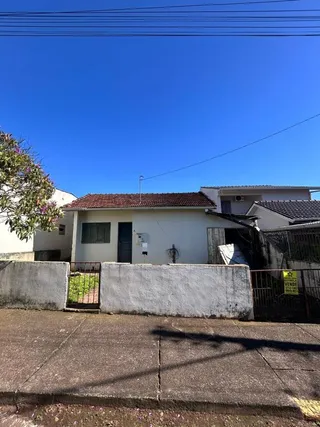 Casa com 2 dormitórios