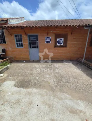 Casa geminada com 2 dormitórios