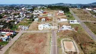 Vista aérea de um terreno em Lajeado, Brasil, mostrando uma área de construção.