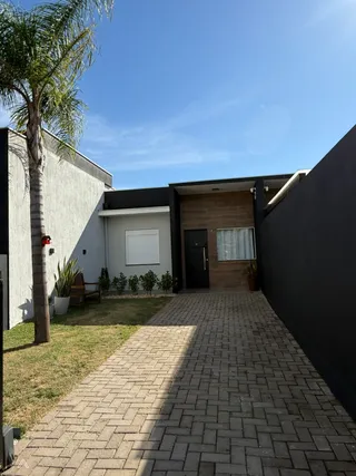 Casa geminada com 2 dormitórios, foto 1