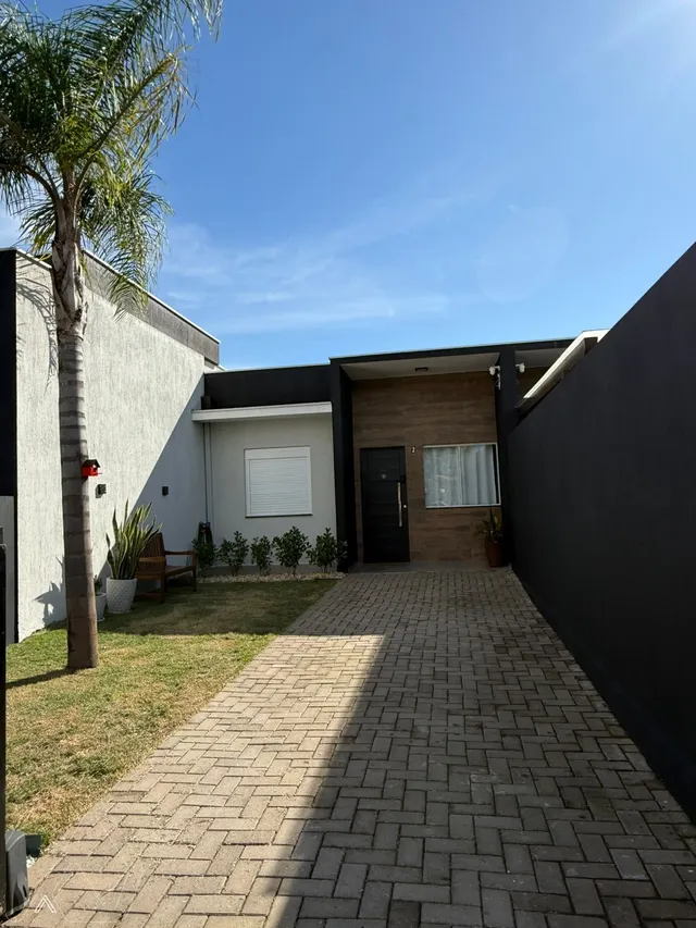 Casa geminada com 2 dormitórios