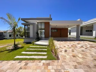 Casa com 3 dormitórios