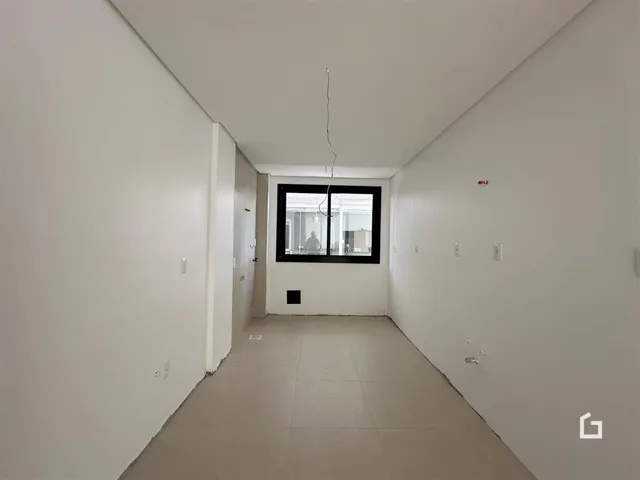 Corredor interno de uma residência em Lajeado, Brasil.