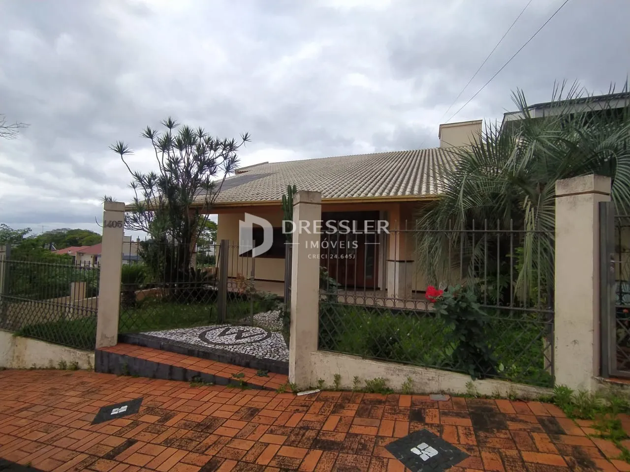 Casa com 5 dormitórios, foto 1