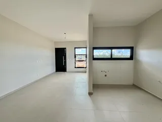 Hall de entrada de um imóvel em Lajeado, Brasil.
