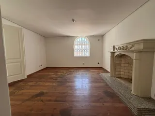 Casa com 6 dormitórios, foto 8