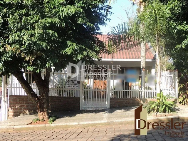 Casa com 5 dormitórios, foto 1