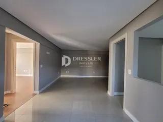 Hall de entrada de um imóvel em Lajeado, Brasil.
