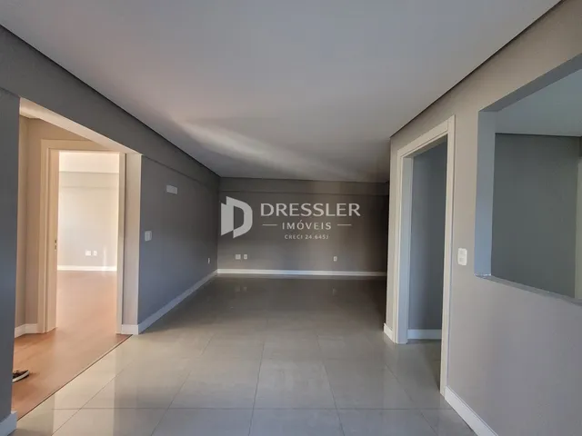 Hall de entrada de um imóvel em Lajeado, Brasil.