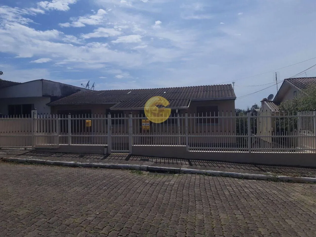 Casa com 3 dormitórios, foto 1