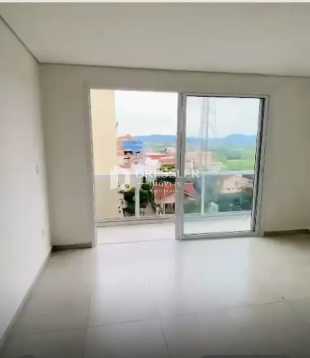 Apartamento com 3 dormitórios, foto 2