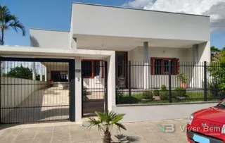 Casa com 4 dormitórios, foto 1