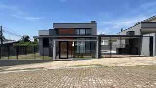 Fachada moderna de uma residência em Lajeado, Brasil.