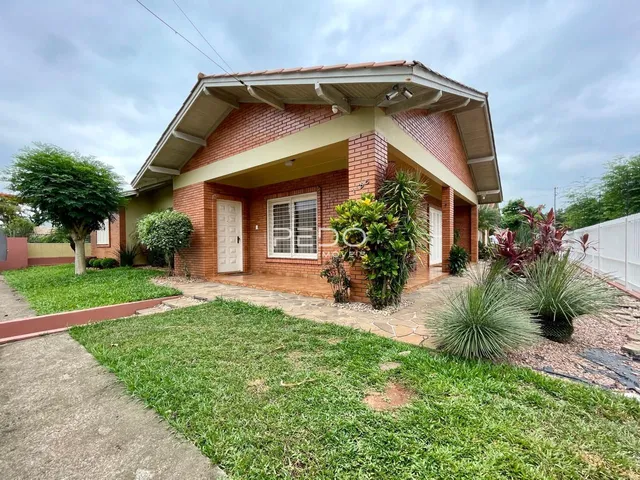Casa com 4 dormitórios