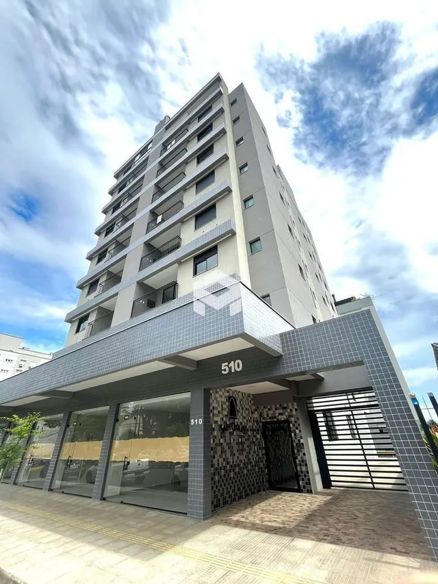 Fachada moderna de um edifício residencial em Lajeado, Brasil.