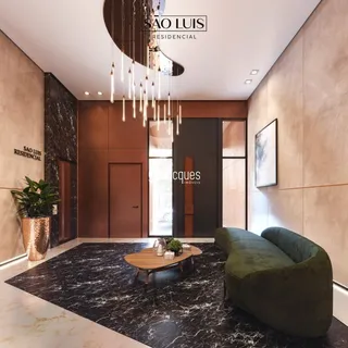 Sala de estar com piso de mármore escuro e móveis modernos.