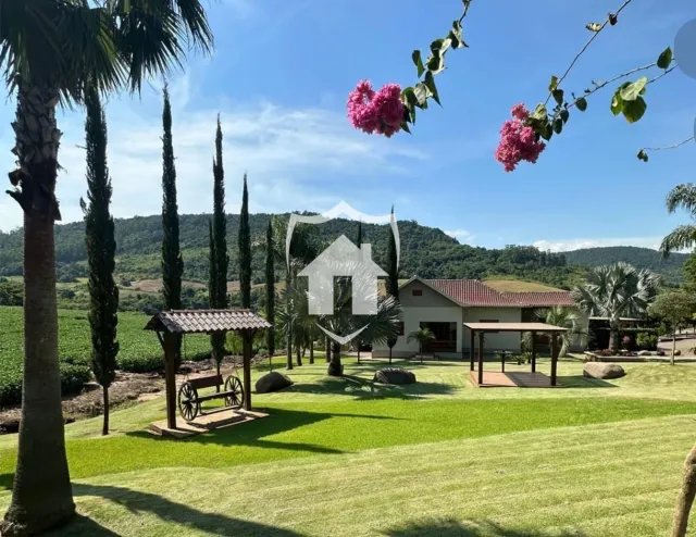 Área rural com 3 dormitórios