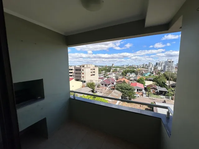 Vista panorâmica da paisagem urbana de Lajeado vista de um espaço interno.