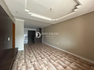 Corredor interno de um imóvel em Lajeado, Brasil.