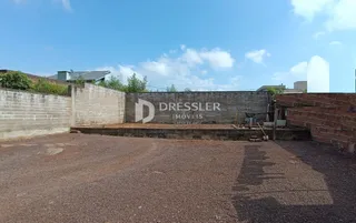 Vista externa do terreno com muro de vedação em Lajeado, Brasil.