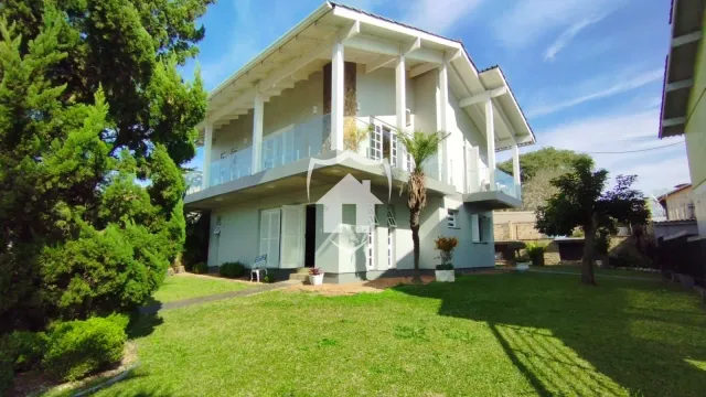 Casa com 3 dormitórios