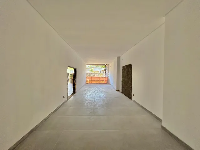 Corredor interno de uma residência em Lajeado, Brasil.